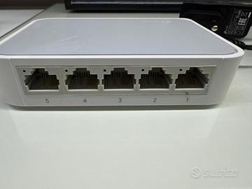 Switch di rete TP-Link TL-SF1005D perfette condiz.