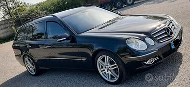 Mercedes E220 