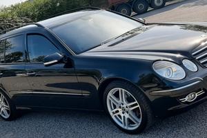 Mercedes E220 