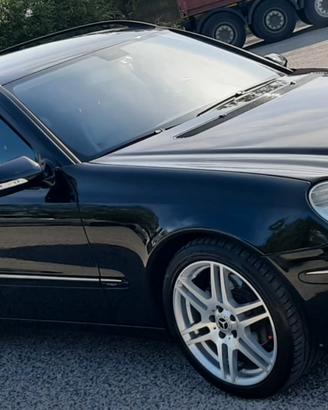 Mercedes E220 