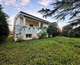 VILLA SINGOLA A ANGUILLARA SABAZIA