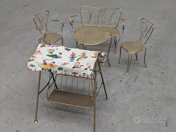 Mobili da giardino per bambole vintage