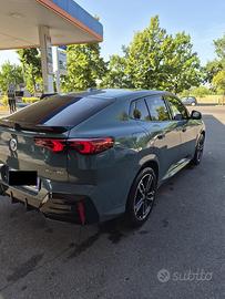 BMW iX2 verde