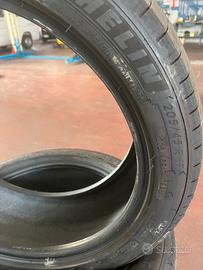 Coperture MICHELIN 205 /45 R 17  88H