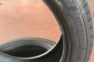 Coperture MICHELIN 205 /45 R 17  88H