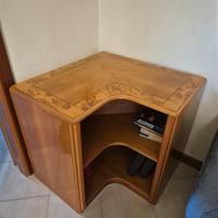 Angoliera e vetrinetta 