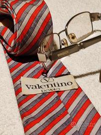 Cravatta e Occhiali Valentino