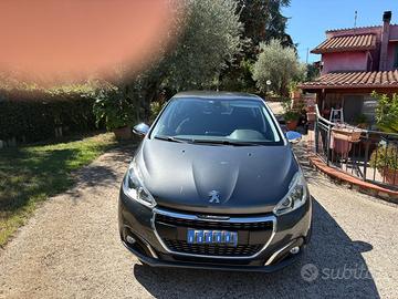 Peugeot 208 Allure