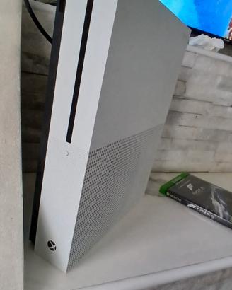 xbox one s con fifa 26 e gta5 e altri giochi