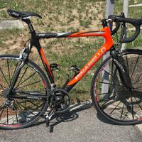 Bici corsa Pinarello Paris - gruppo Campagnolo