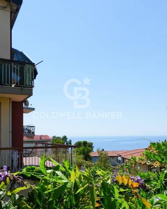 Casa semi indipendente - Aci Castello