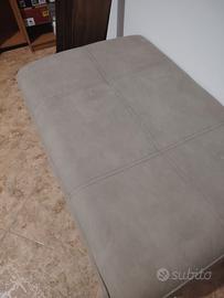 Pouf in tessuto grigio