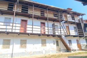 CASA SEMINDIPENDENTE A MAGNANO