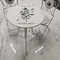 tavolo e sedie in ferro battuto