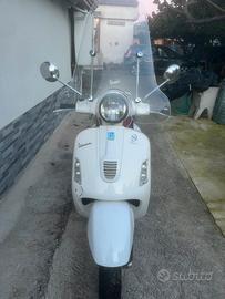 Vespa gts 300