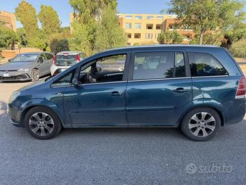 Opel zafira 7 posti