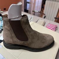 Stivaletto uomo nuovo,mai indossato