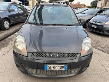 FORD Fiesta 1.2 16V 5p. Ghia senza nessun lavoro