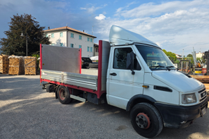 Iveco daily 59e12 con pedana