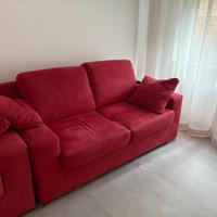 Divani in velluto rosso