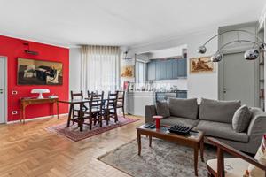 AMPIO BILOCALE DI 90 MQ