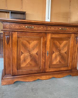 Credenza in legno nuova