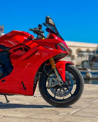 Ducati Supersport 950s