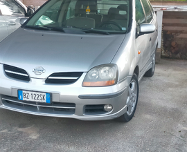 Nissan Tino Almera 2.2 dci