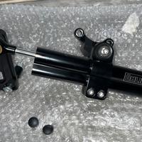 Ammortizzatore di sterzo ohlins