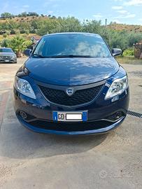 Lancia Y del 2021 a benzina 1.000 cc con 27.000 km