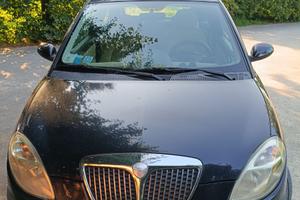 Lancia Y