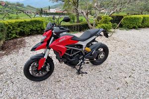 Hyperstrada 821