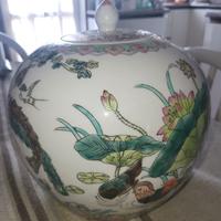 Vaso cinese con coperchio