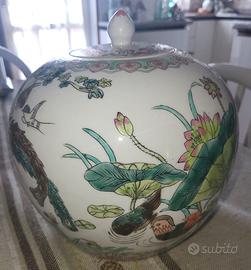 Vaso cinese con coperchio