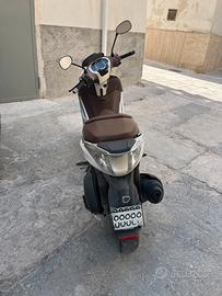 Beverly 125