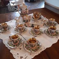 Servizio di porcellana Capodimonte  foglia oro
