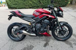 Triumph street triple rs 765