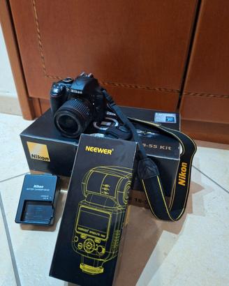 Nikon D3300 + obiettivo + Flash Neewer