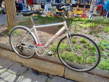 Leggera City Bike di 28 REVISIONATA in alluminio