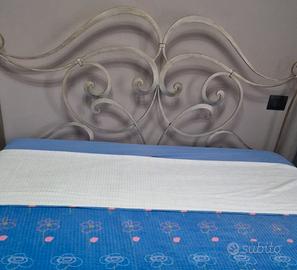 Letto matrimoniale in ferro battuto 