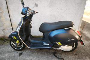 Piaggio Vespa 300 GTS hpe SUPERTECH