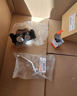 Ricambi T-Max 560 Pinza freno DX+ Leva freno  DX