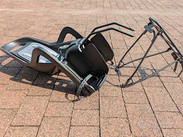 Seggiolino da bici e portapacchi 