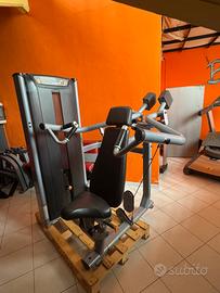 Shoulder Press converging Matrix linea Versa