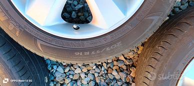 GOMME MICHELIN E CHERCHI IN LEGA