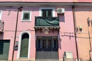 3 LOCALI A PALERMO