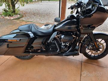 Harley road glide FLTRXS total back