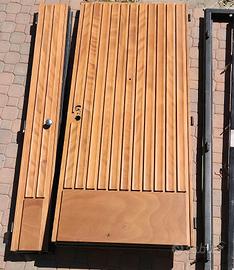 Porta Ingresso. Rivestimento Legno.  Interno ferro