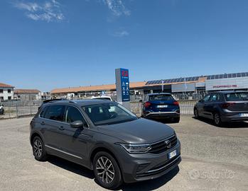 Volkswagen Tiguan 1.5 tsi Life 150cv dsg / NO VINC