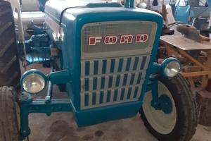 Trattore Ford 3055